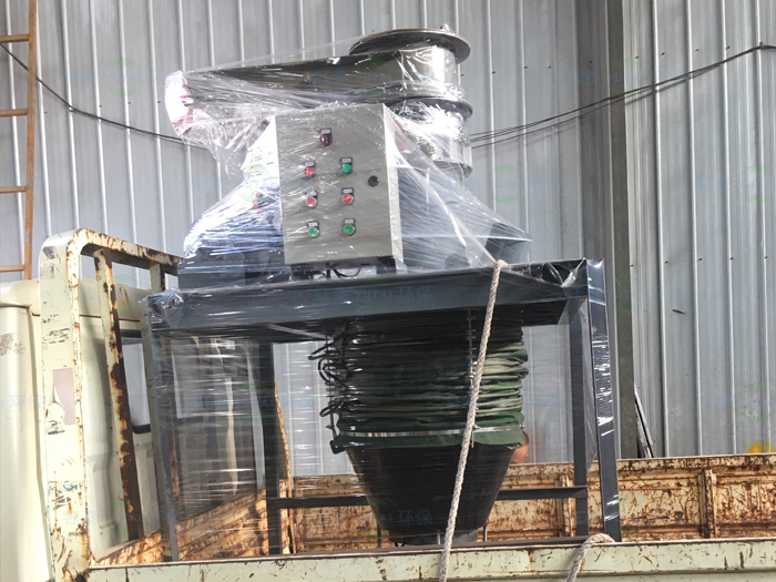 唐山粉庫干灰散裝機(jī)一臺(tái)發(fā)貨 唐山粉庫干灰散裝機(jī)一臺(tái)發(fā)貨